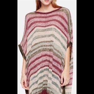 NWT Two by Vince Camuto open knit poncho.Sz. S/M.